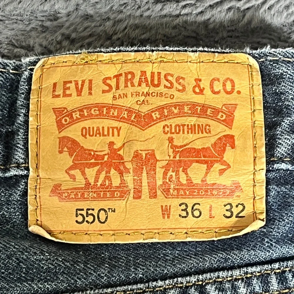 Levis 550 Mens Relaxed Fit Tapered Leg Jeans Blue Medium Wash 36x30 AP744